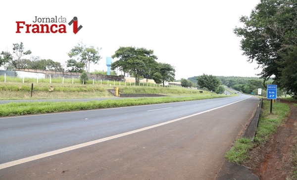 Trecho da SP-345 - Rodovia Ronan Rocha que também 